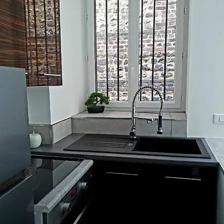 Apartmán La Forteresse - Jacuzzi/sauna - Centre Historique *