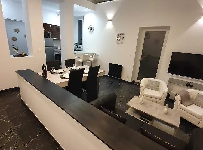 Apartment La Forteresse - Jacuzzi/sauna - Centre Historique Rouen