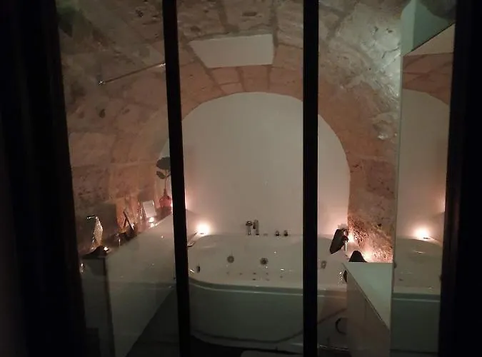 La Forteresse - Jacuzzi/sauna - Centre Historique Apartment
