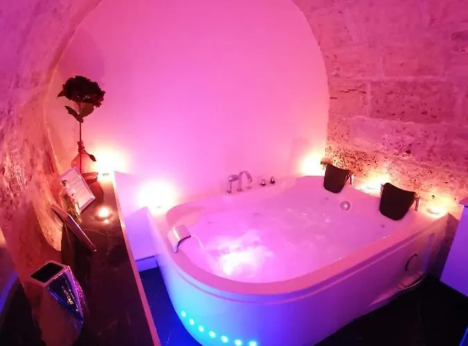 La Forteresse - Jacuzzi/sauna - Centre Historique Apartment
